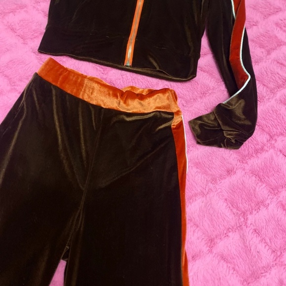 Tracksuit set - Picture 3 of 7